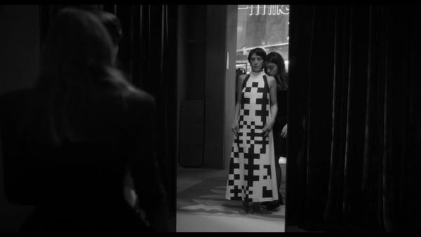 两个人交换唾液 2025